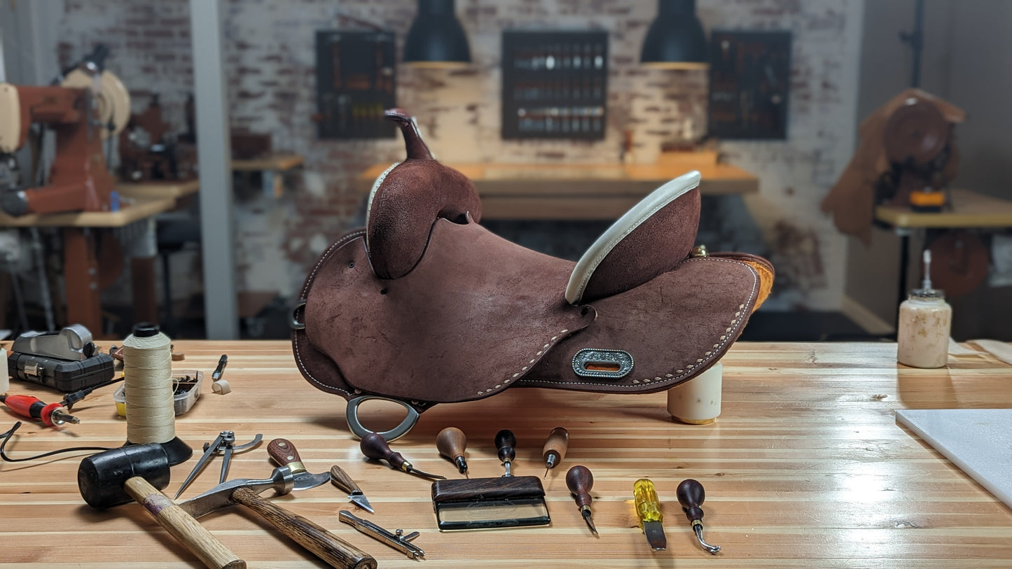 Building a Cheyenne Roll & Standard Cantle Binding with Rawhide