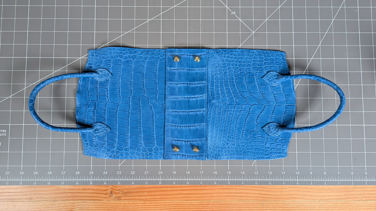 The Luxe Gator Tote: Master the Art of Luxury Exotic Leather Bag Making