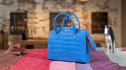 The Luxe Gator Tote: Master the Art of Luxury Exotic Leather Bag Making